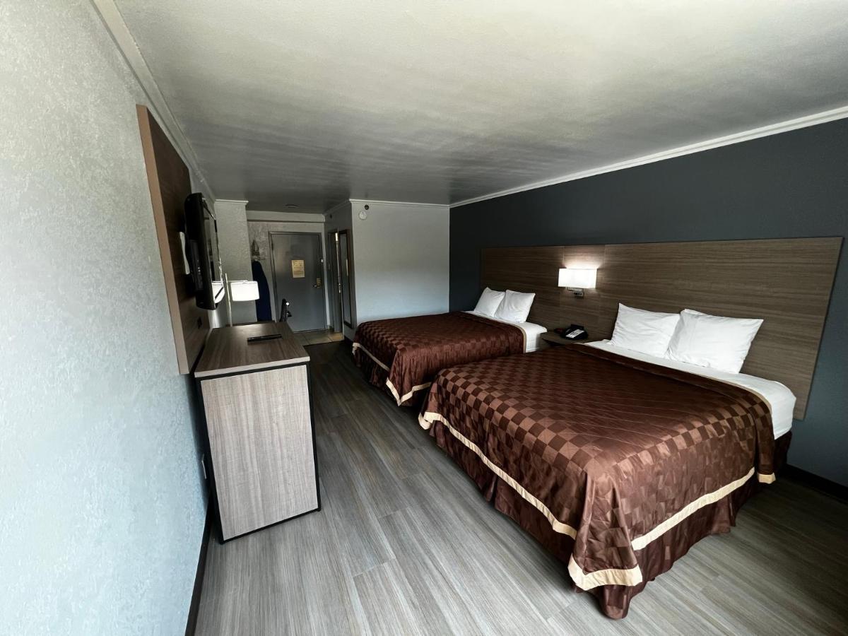 Super 8 By Wyndham Fort Worth Entertainment District Ngoại thất bức ảnh